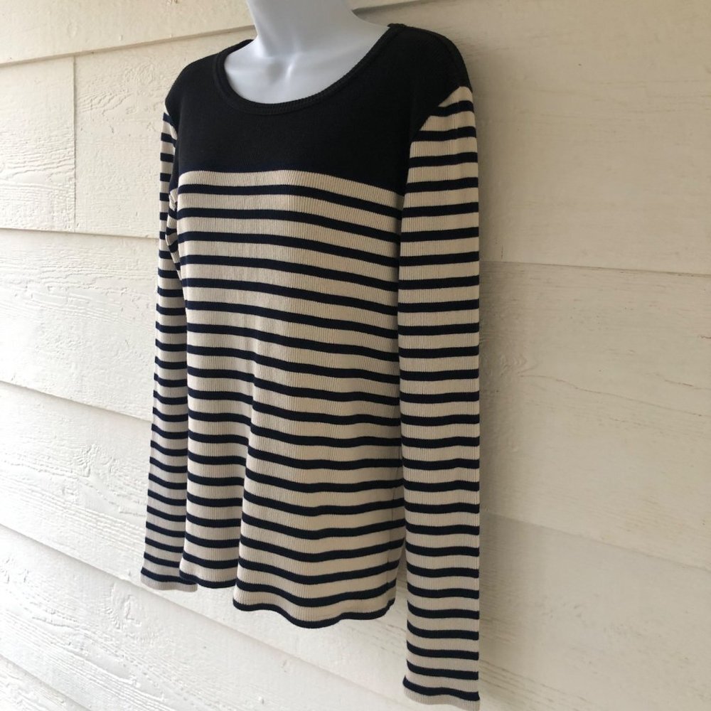 J Crew Long Sleeve Size Medium Ribbed Navy Cream Striped Lightweight Sweater